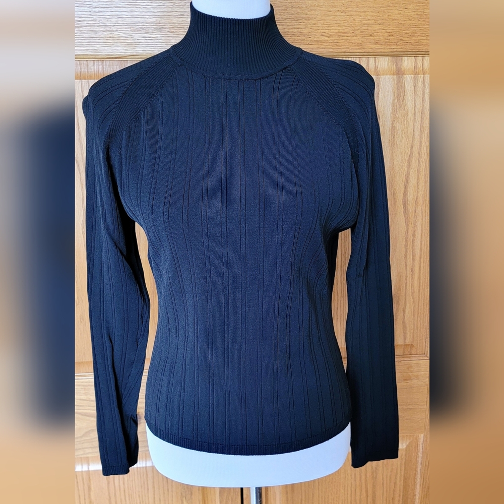 Women's Black August Silk Knit Long Sleeve Top - Large